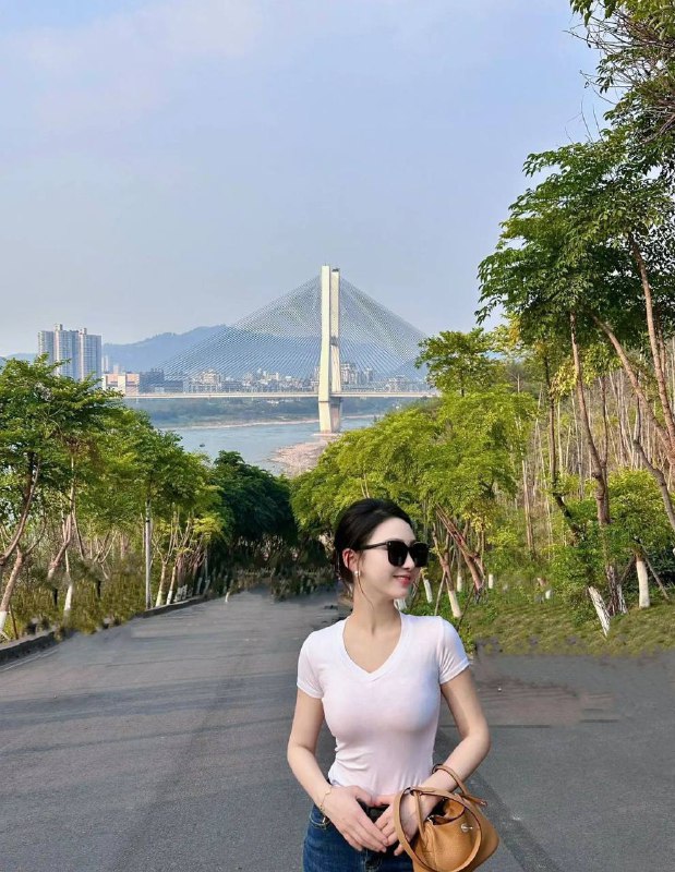 有这样的女朋友，早上就可以起来爬山了有这样的女朋友，早上就可以起来爬山了