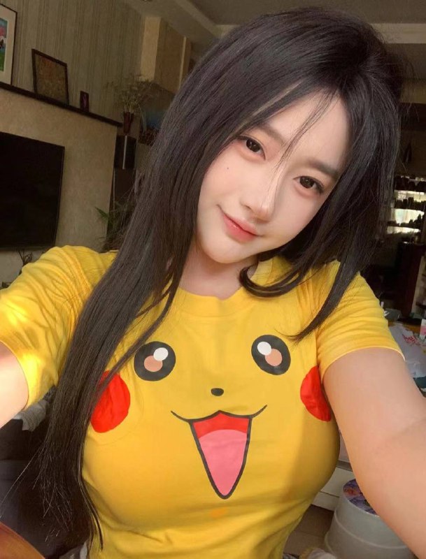 皮卡丘 体恤 想捏捏 🕺皮卡丘 体恤 想捏捏 🕺
