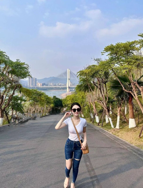 有这样的女朋友，早上就可以起来爬山了有这样的女朋友，早上就可以起来爬山了
