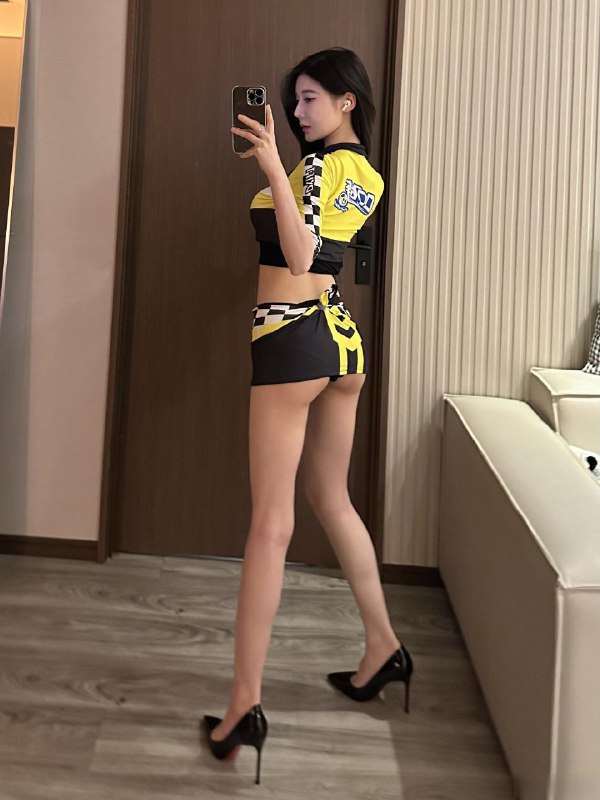 #黎允熙 QQ飞车小橘子 #美女 #吃瓜 #搞笑 #合集#黎允熙 QQ飞车小橘子 #美女 #吃瓜 #搞笑 #合集