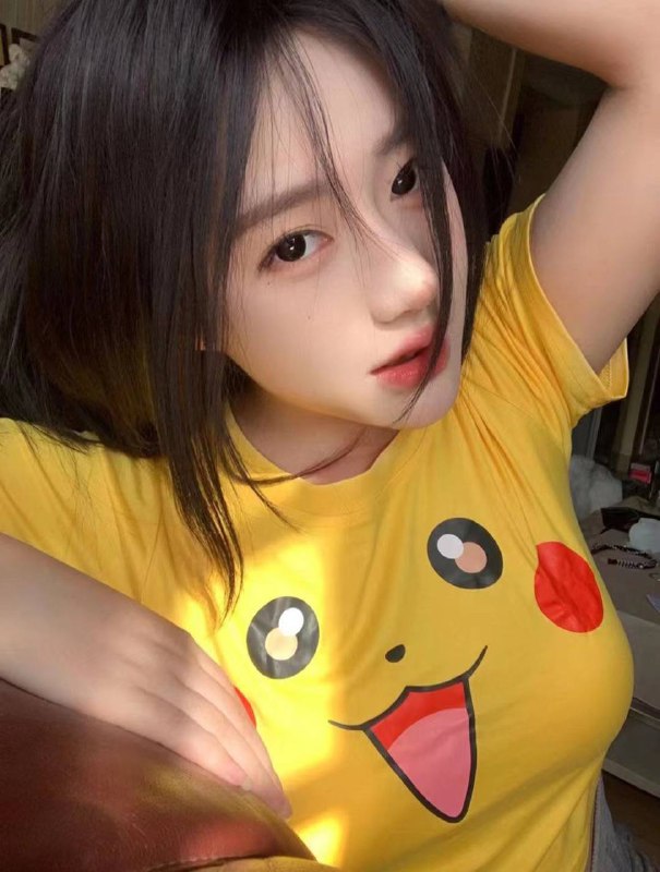 皮卡丘 体恤 想捏捏 🕺皮卡丘 体恤 想捏捏 🕺