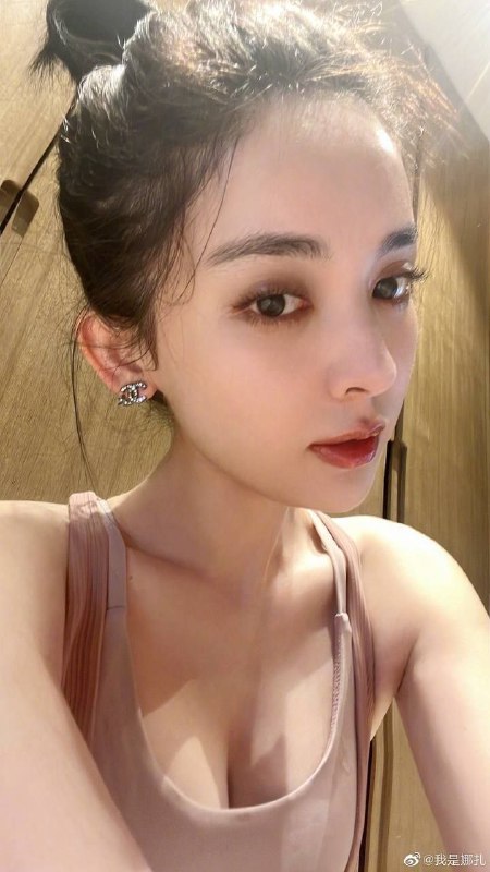 古丽娜扎VS张天爱 #美女古丽娜扎VS张天爱 #美女
