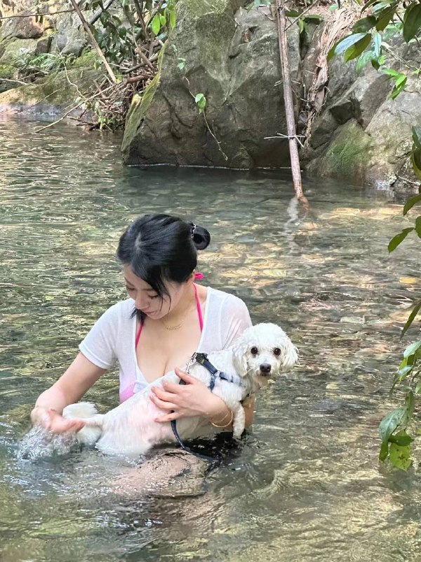 美女与西瓜 🍉🐶美女与西瓜 🍉🐶